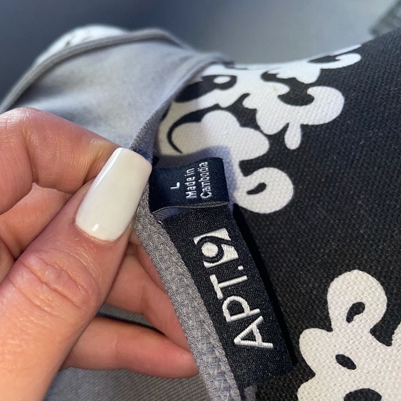 Gray Sequins, Rhinestone Tank Top - Size:L - Picture 5 of 6